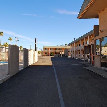Stone Inn Extended Stay U Of A Тусон Екстериор снимка