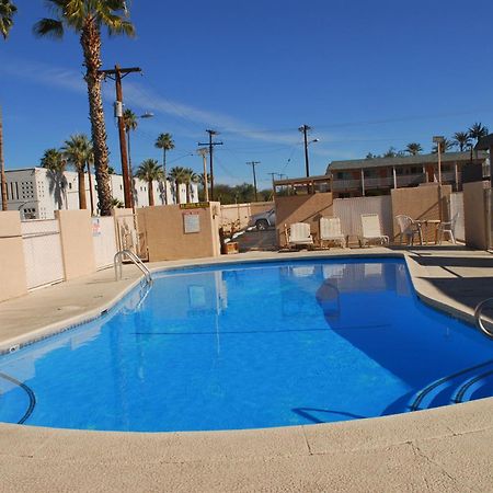 Stone Inn Extended Stay U Of A Тусон Екстериор снимка