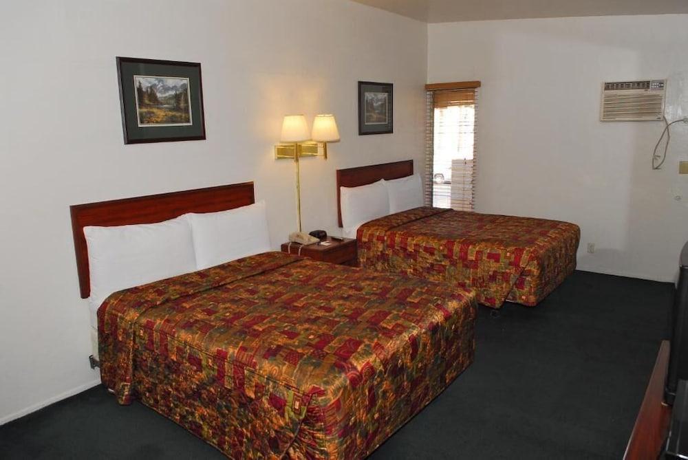 Stone Inn Extended Stay U Of A Тусон Екстериор снимка