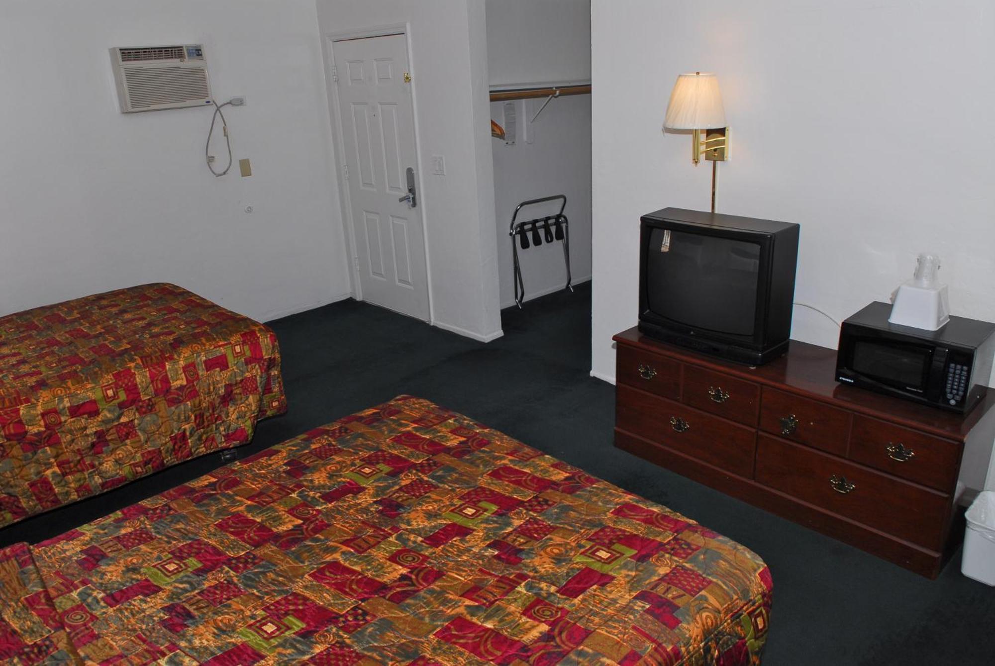Stone Inn Extended Stay U Of A Тусон Екстериор снимка