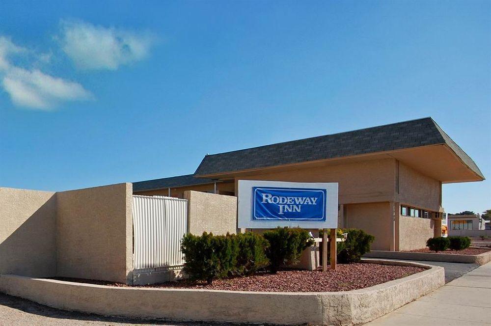 Stone Inn Extended Stay U Of A Тусон Екстериор снимка