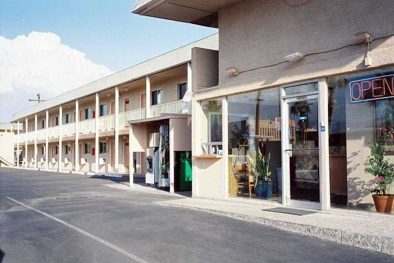 Stone Inn Extended Stay U Of A Тусон Екстериор снимка